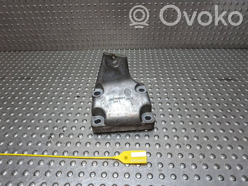 Jeep Grand Cherokee Engine mounting bracket 