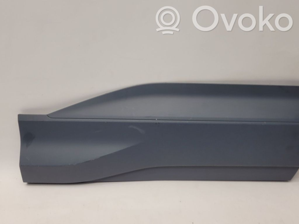 Audi Q4 Sportback e-tron Takaoven lista (muoto) 