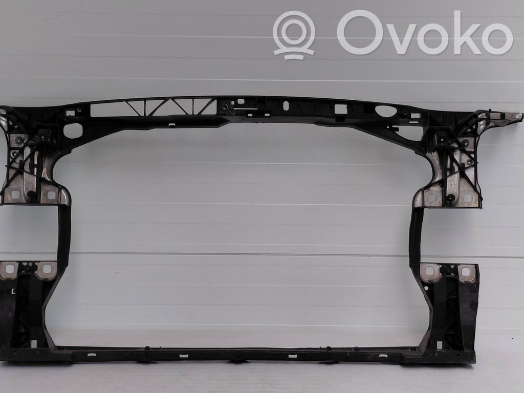 Audi A4 S4 B9 8W Radiatoru panelis 