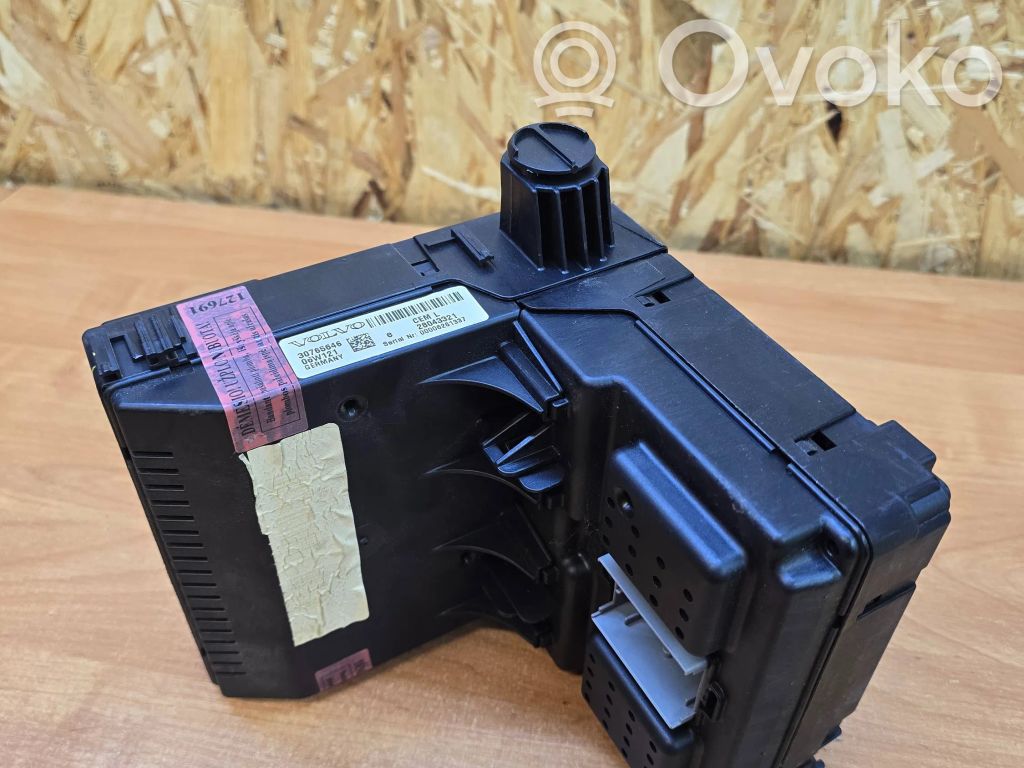Volvo XC70 Fuse module 