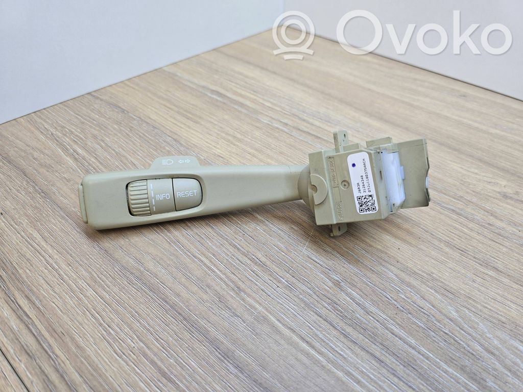 Volvo V70 Indicator stalk 