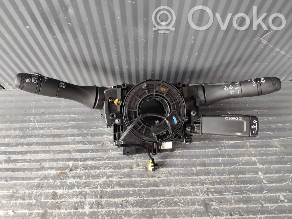 Renault Clio V Wiper turn signal indicator stalk/switch 