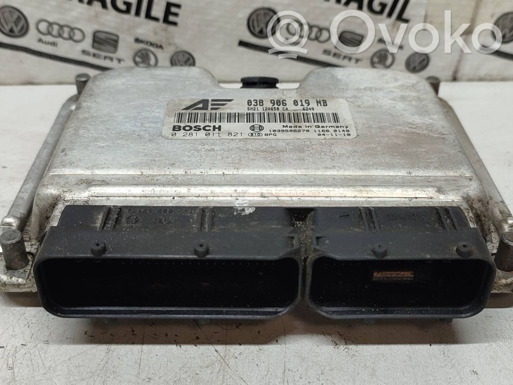 Unidad de control/módulo del motor   6M2112A650CA,1039S06270,0281011821,038906019NB