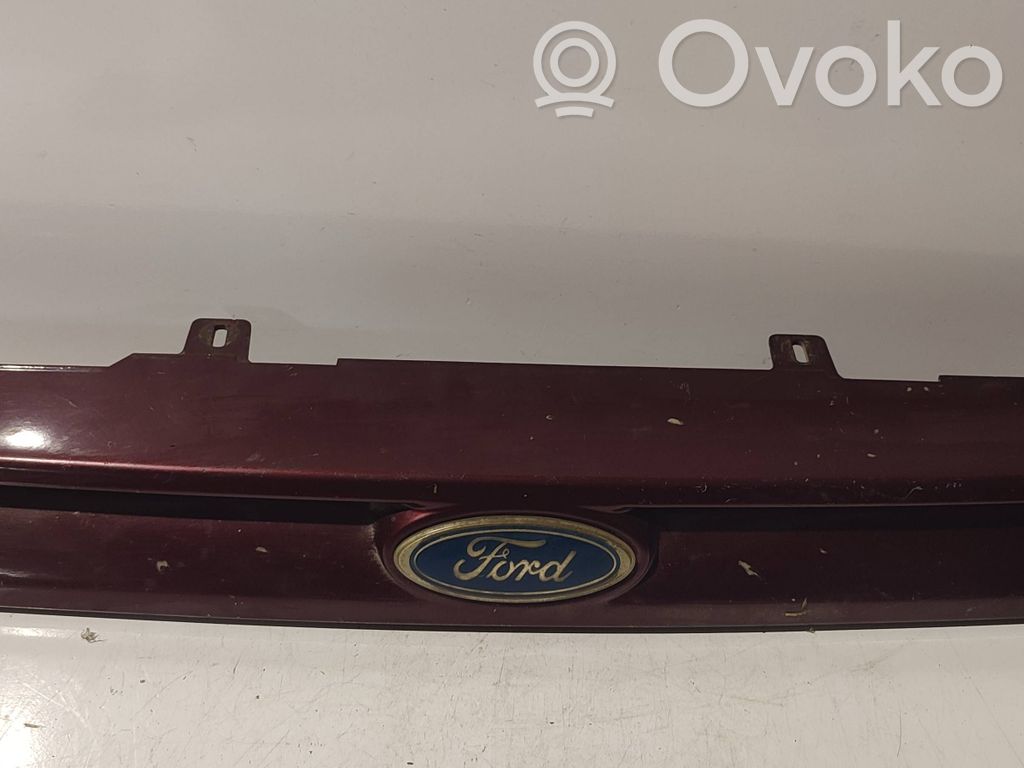 Ford Escort Etusäleikkö 