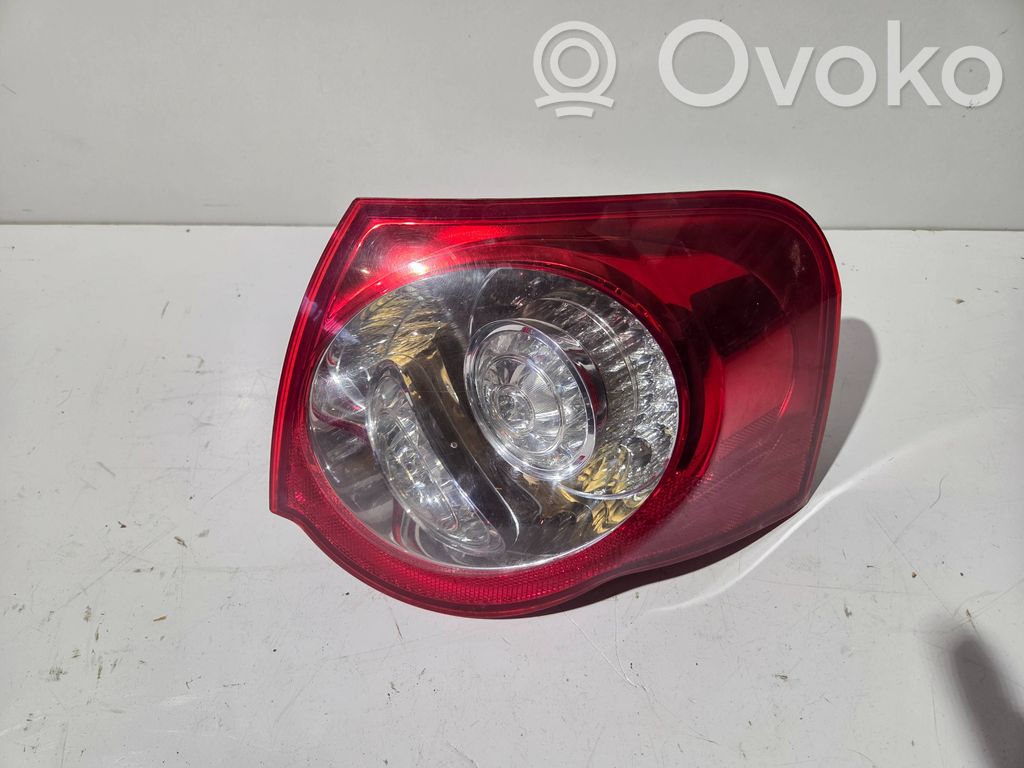 Volkswagen PASSAT B6 Lampa tylna 