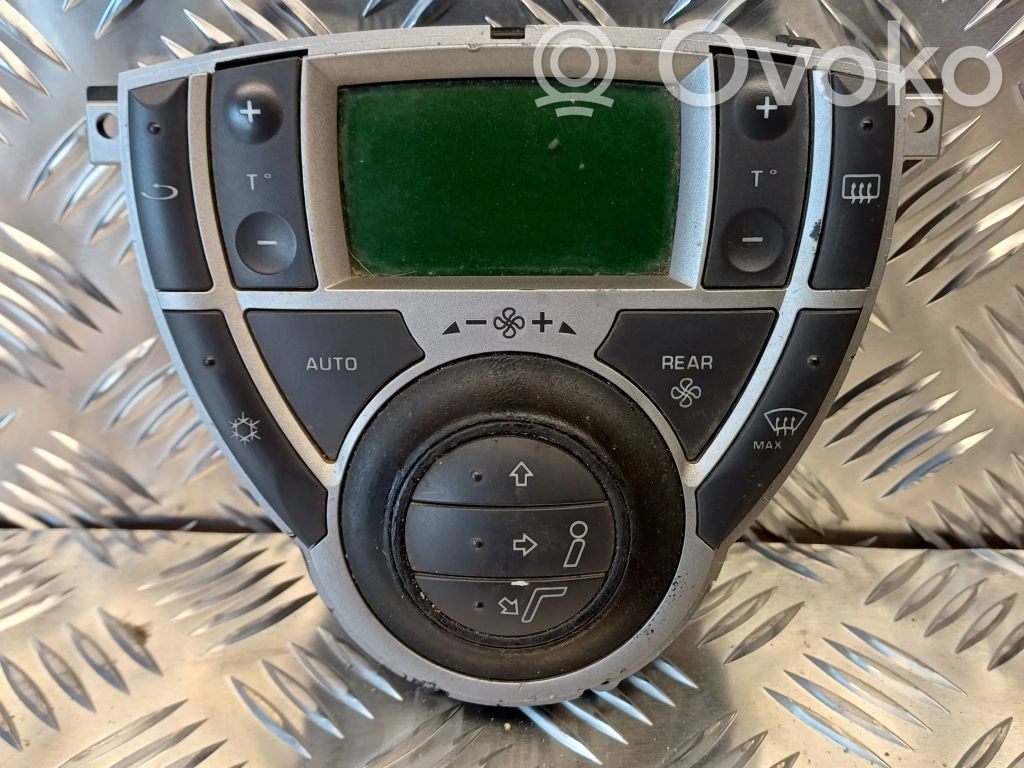 Peugeot 807 Climate control unit 