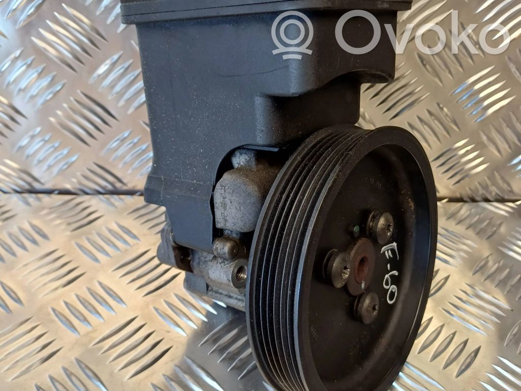 BMW 5 E60 E61 Vairo stiprintuvo siurblys 