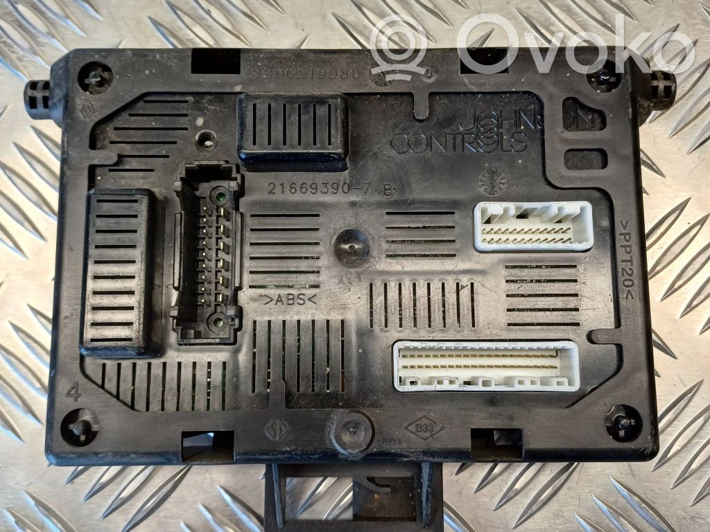 Renault Modus Comfort/convenience module 