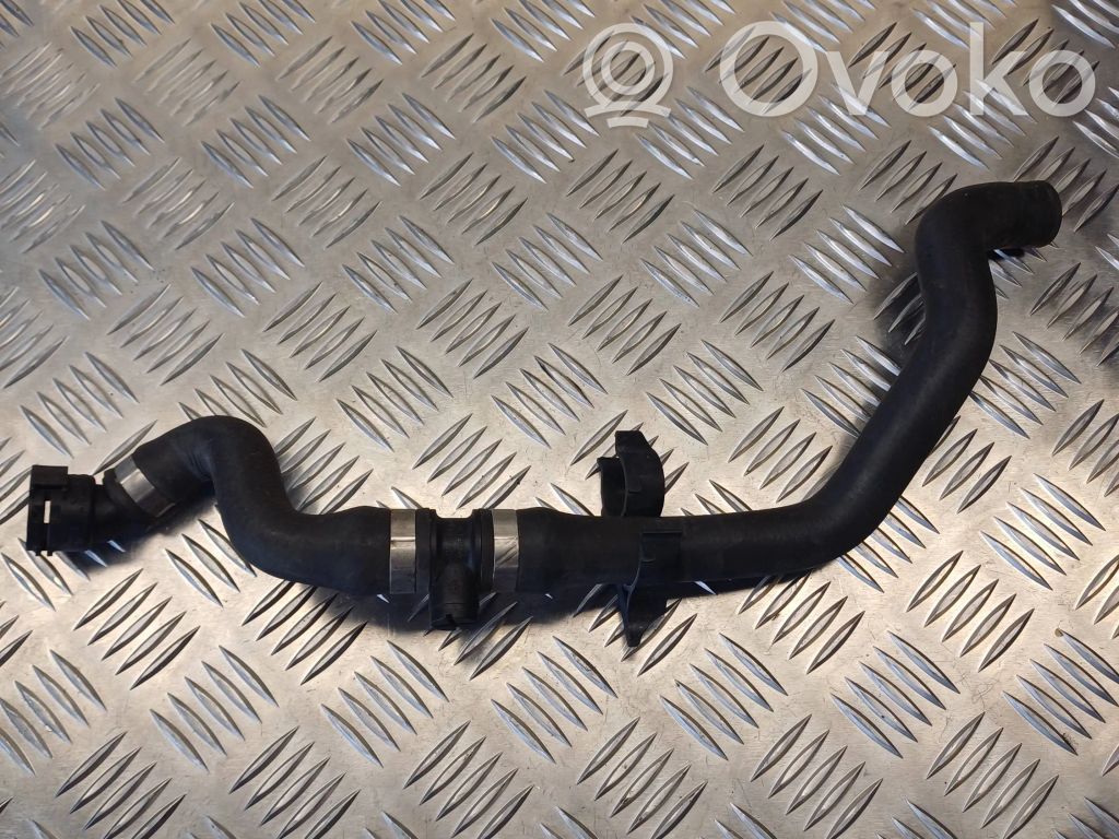 BMW X3 E83 Engine coolant pipe/hose 