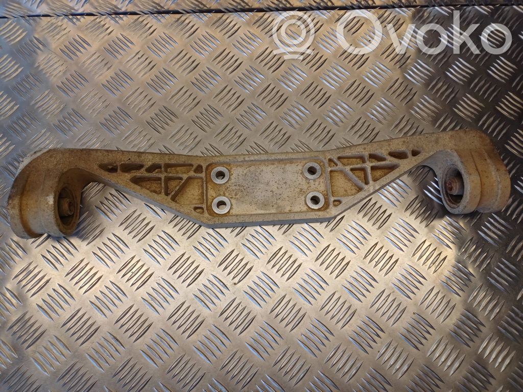 Rear differential/diff mount bracket   2962180J2