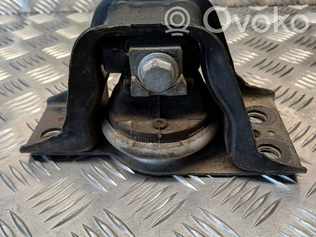 Renault Clio III Engine mount bracket 