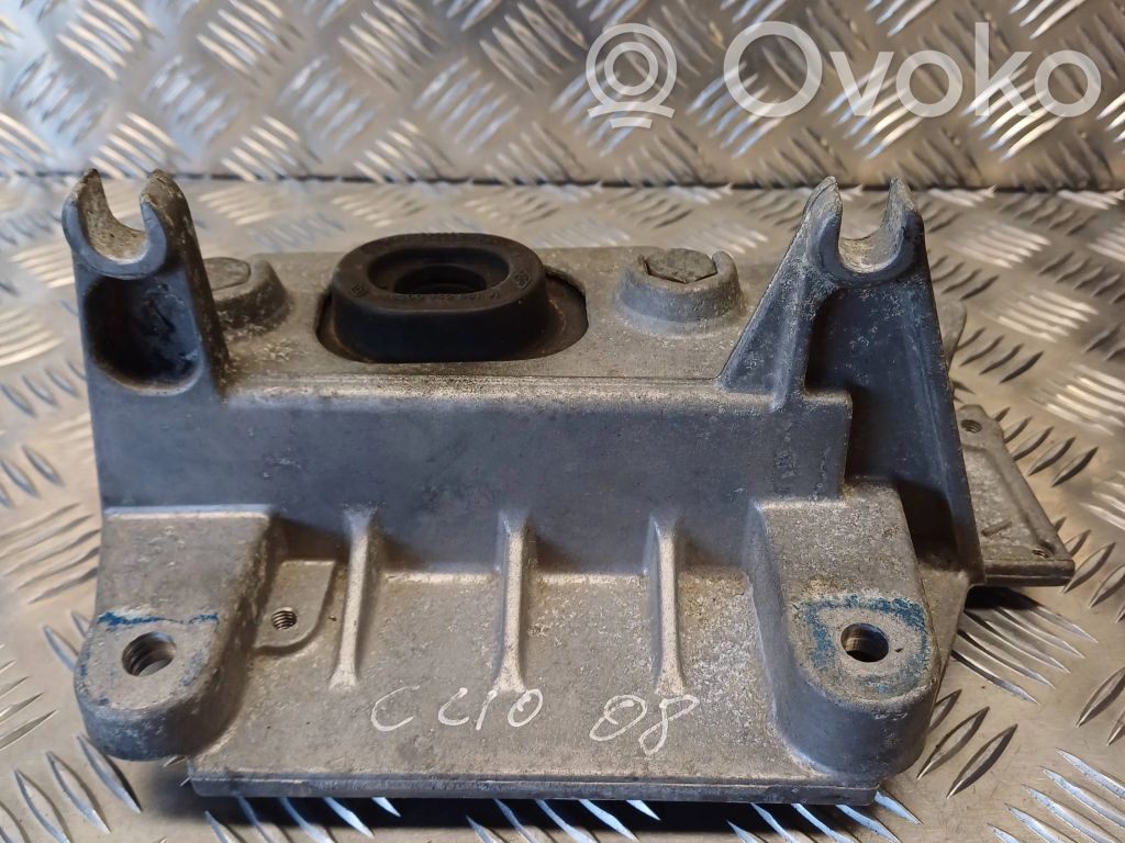 Renault Clio III Engine mount bracket 