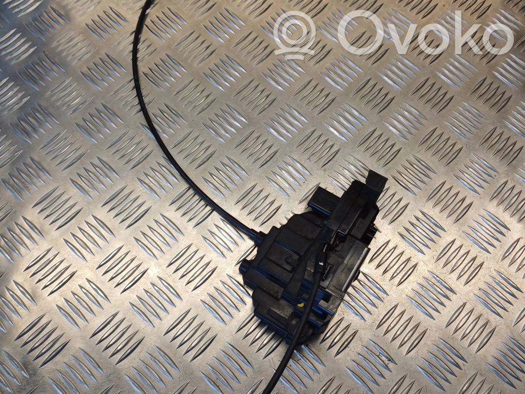 Renault Clio III Front door lock 