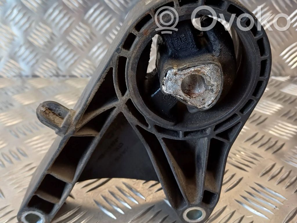 Opel Insignia A Engine mount bracket 