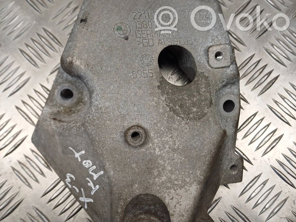 Engine mounting bracket   3451673