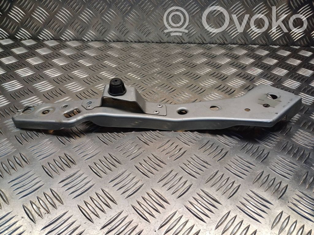 Renault Megane III Headlight/headlamp mounting bracket 