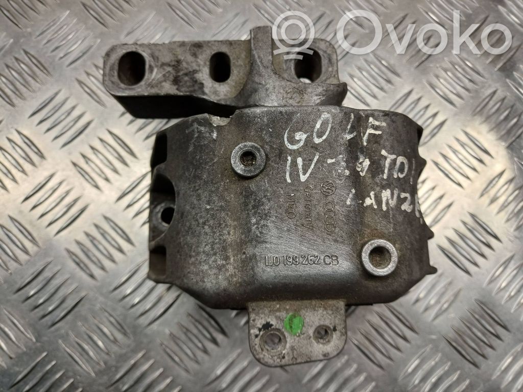 Volkswagen Golf IV Engine mount bracket 
