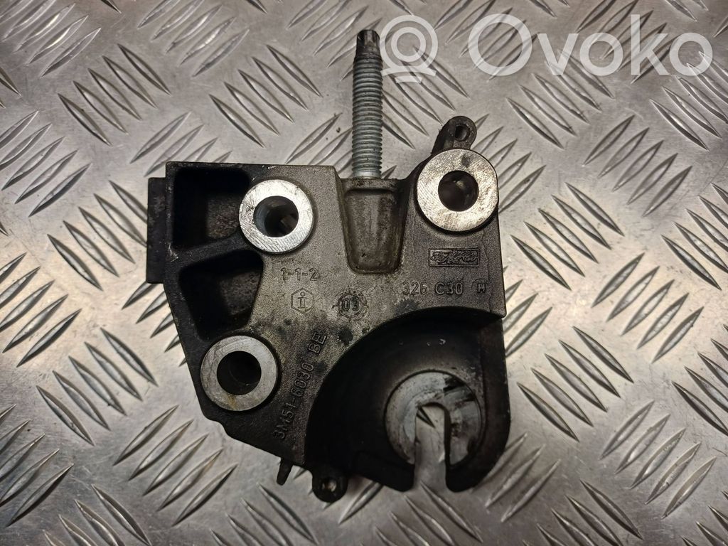 Volvo V50 Engine mounting bracket 