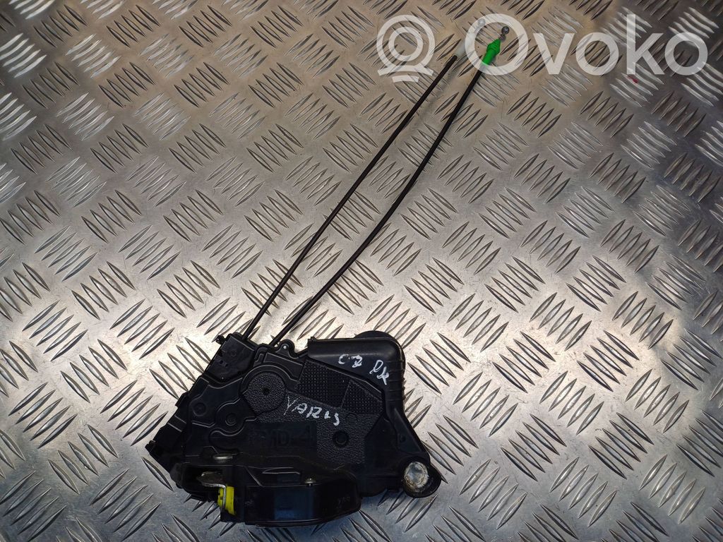 Toyota Yaris Front door lock 