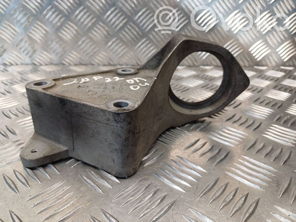 Opel Zafira A Driveshaft support bearing bracket 