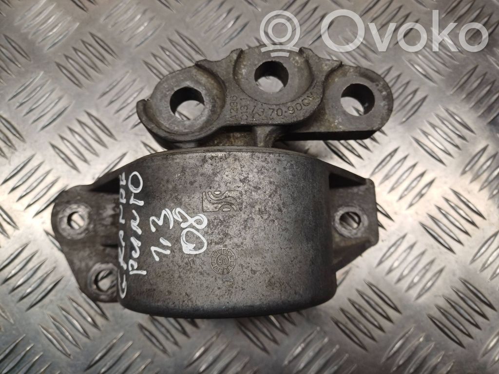 Fiat Grande Punto Engine mount bracket 