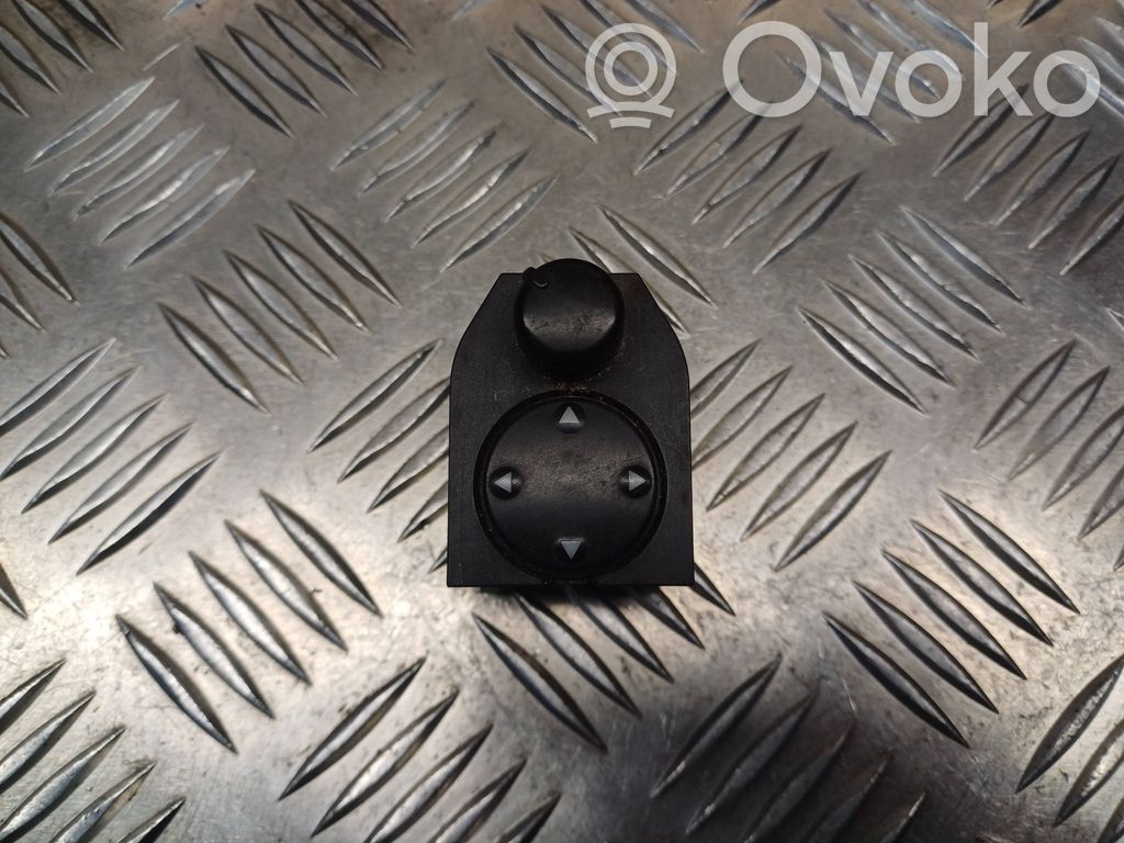 Audi A6 S6 C5 4B Interruptor del espejo lateral 