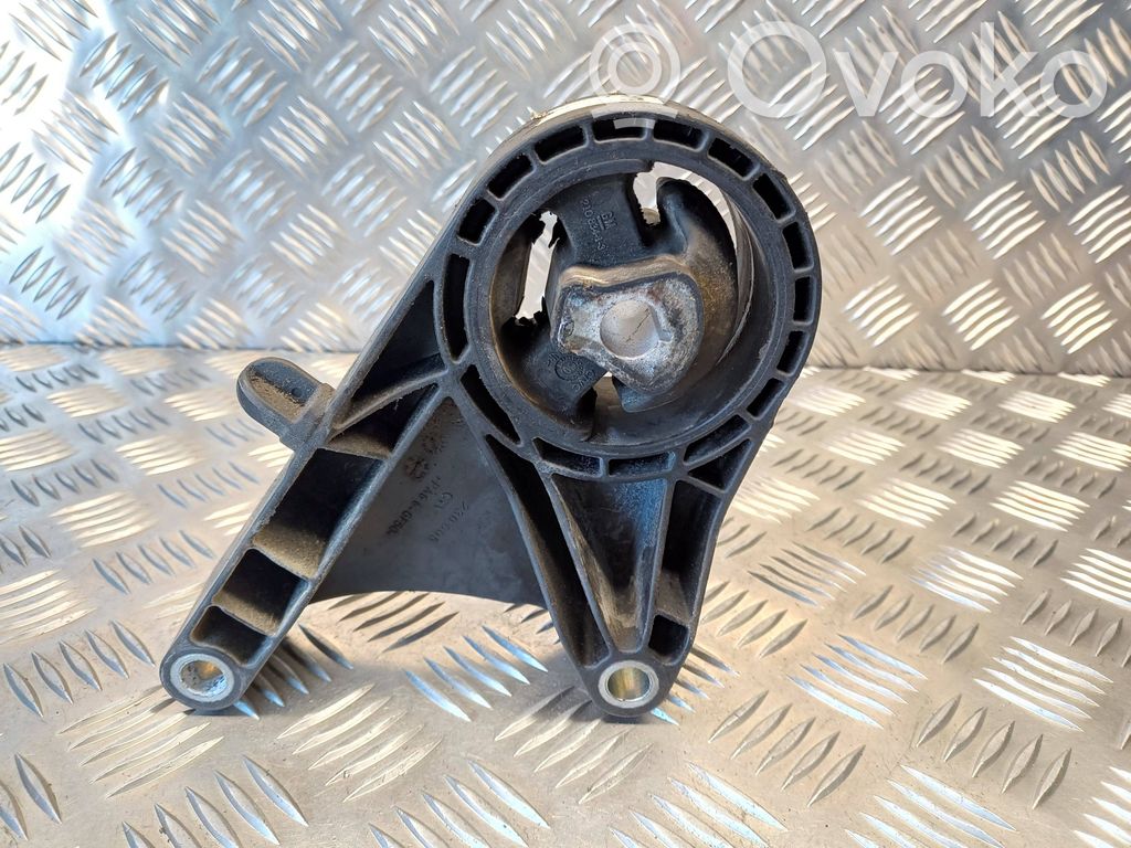 Opel Insignia A Engine mount bracket 