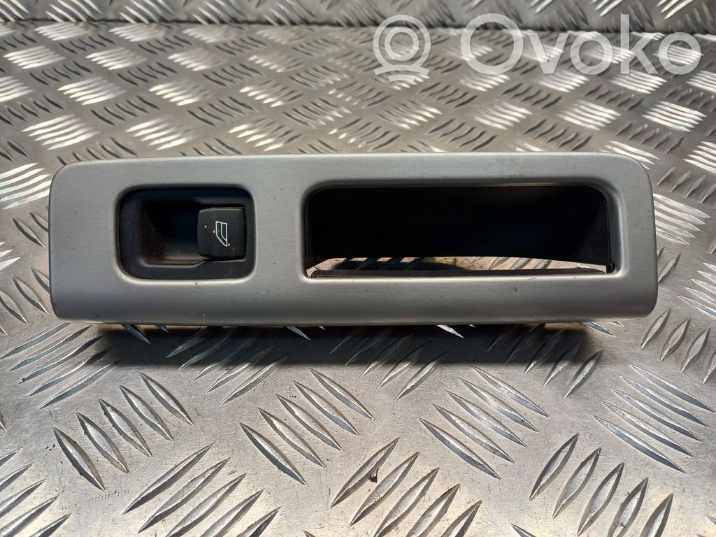 Volvo V50 Rear door handle trim 