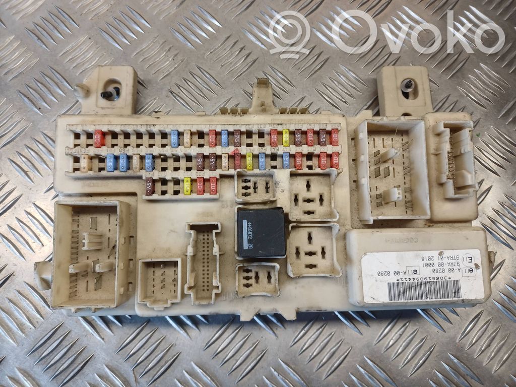 Fuse module   6M5T14014CKB,4M5T14A073AF