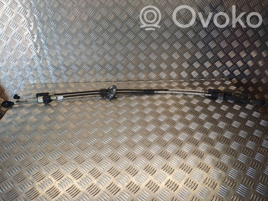 Ford Focus Gear shift cable linkage 