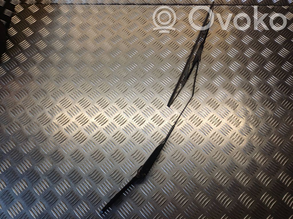 Citroen Berlingo Front wiper blade arm 