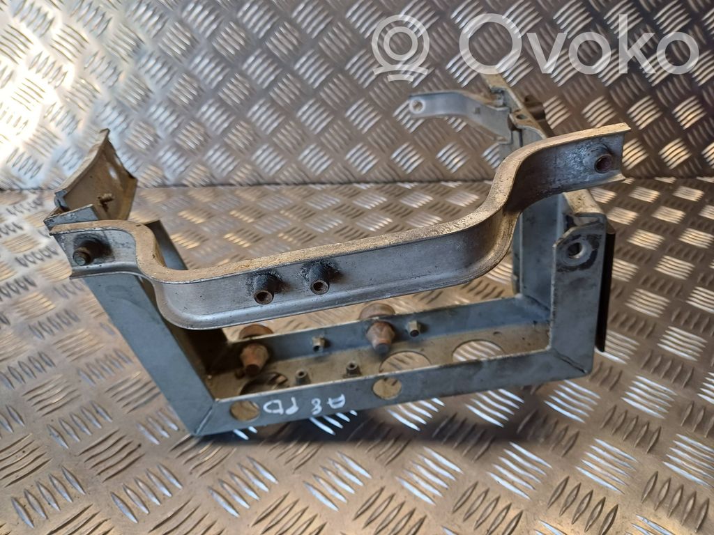 Audi A8 S8 D2 4D Front bumper mounting bracket 
