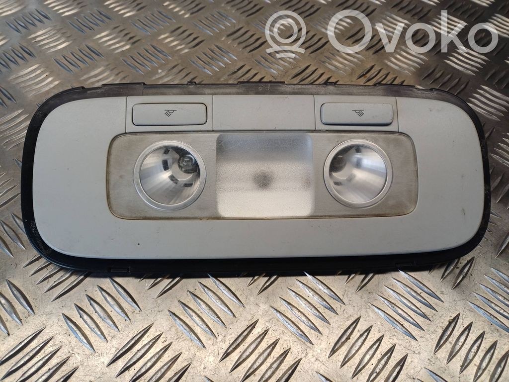 Volkswagen Golf V Etuistuimen valo 