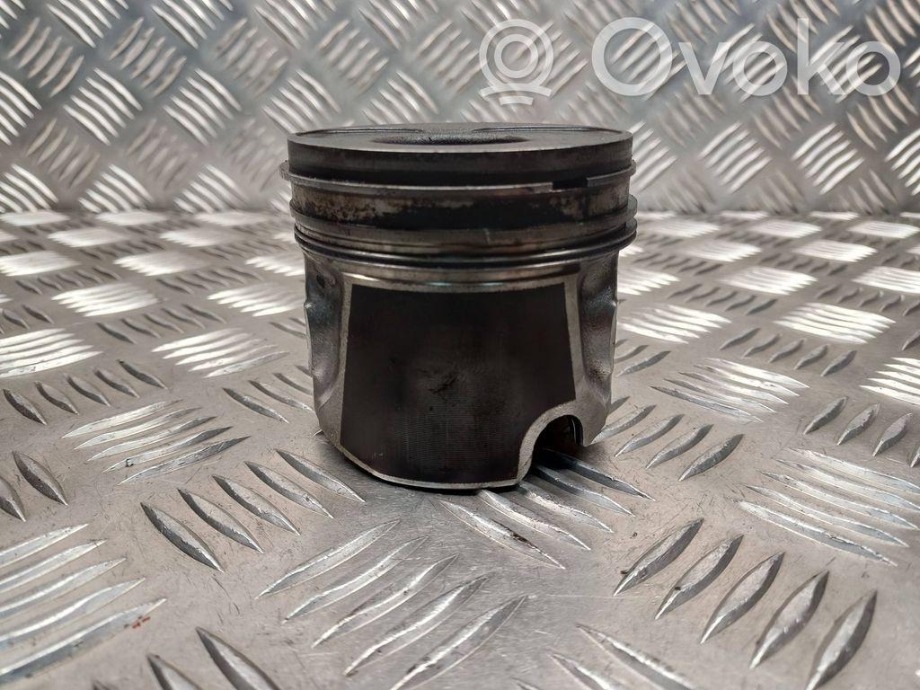 Piston   79L46