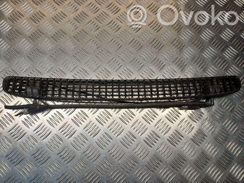 BMW 3 E46 Bonnet/hood grill 