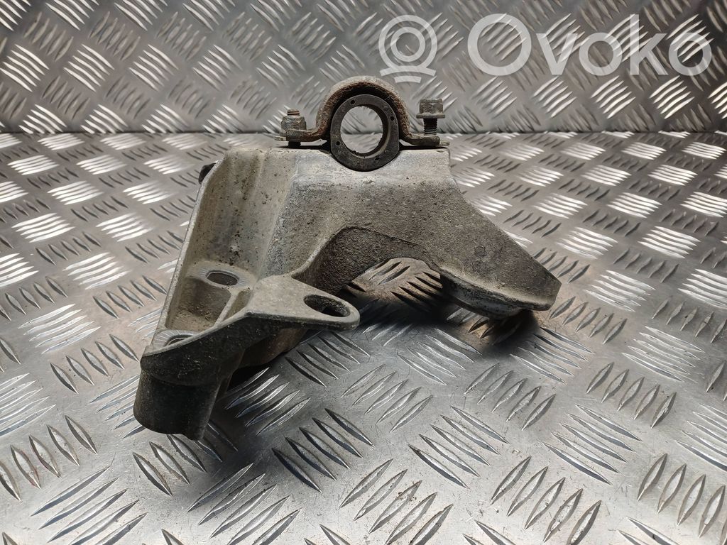 Engine mounting bracket   4B0199352B