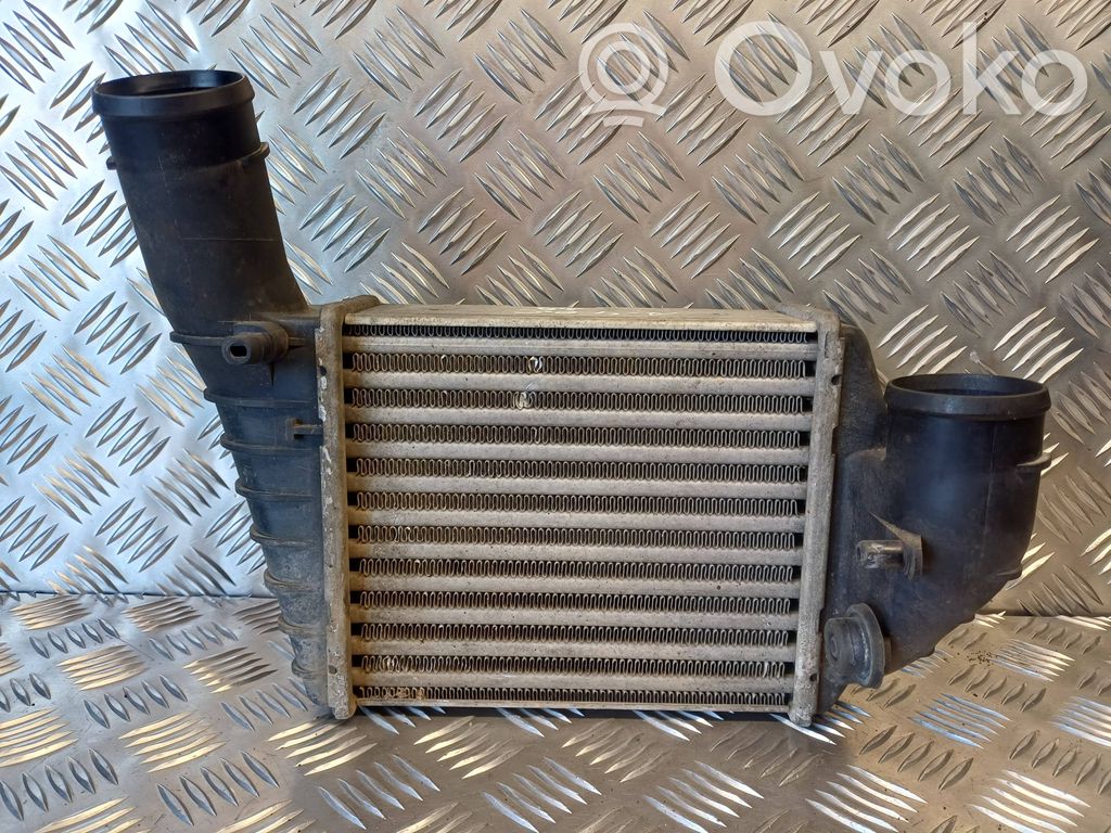 Starpdzesētāja radiators   059145806