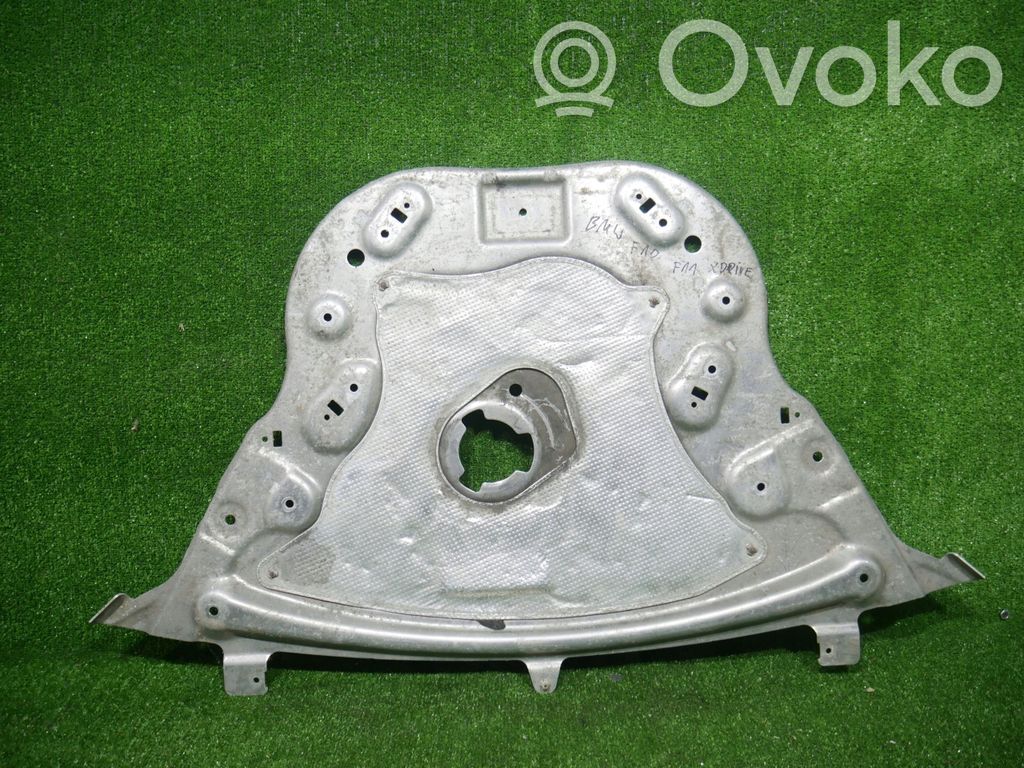 BMW 5 F10 F11 Engine splash shield/under tray 