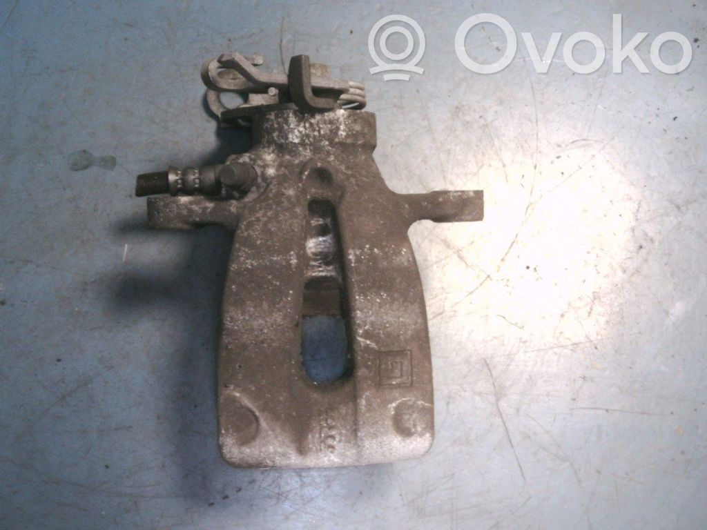 Opel Corsa E Galinis suportas 