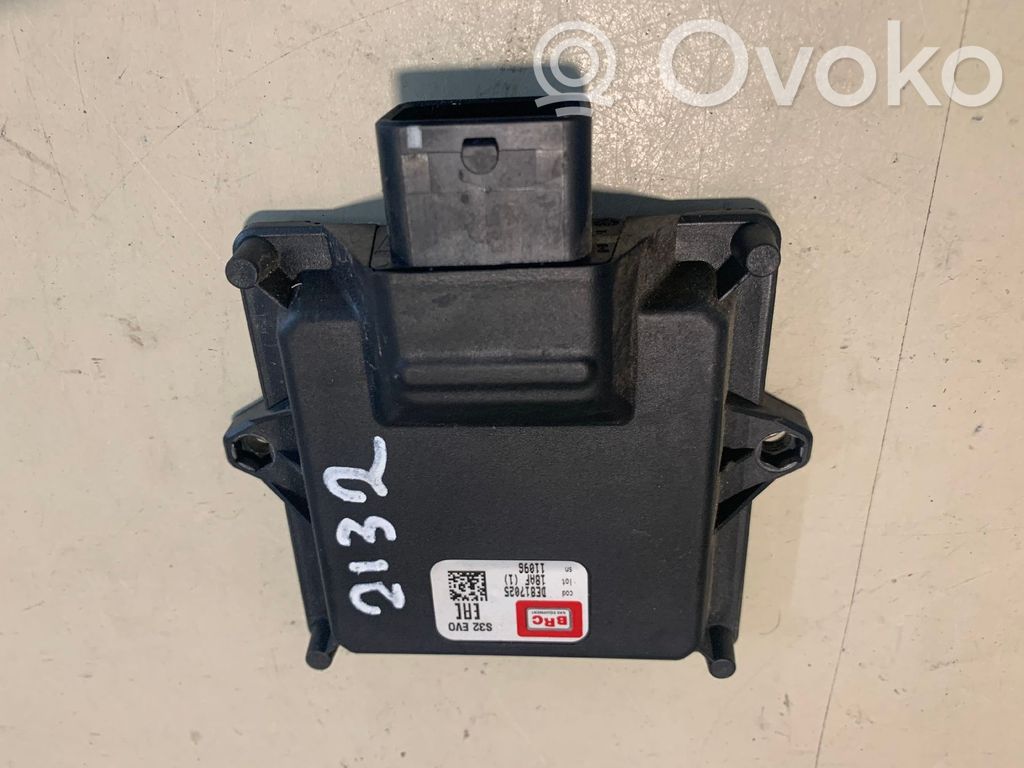 Engine control unit/module   DE817025,10R041131,110R001001,67R011002,DE817025