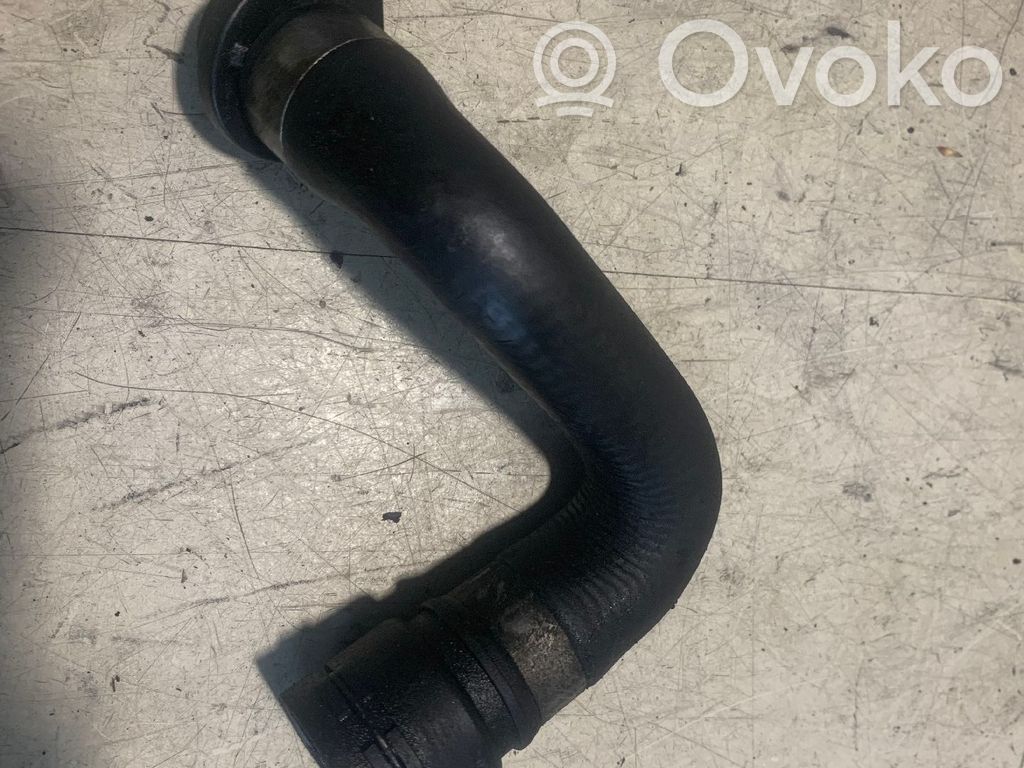 Engine coolant pipe/hose   7501427