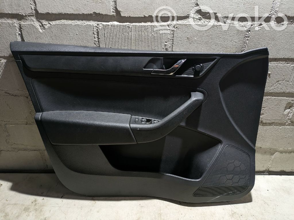 Skoda Rapid (NH) Boczki / Poszycie drzwi przednich 