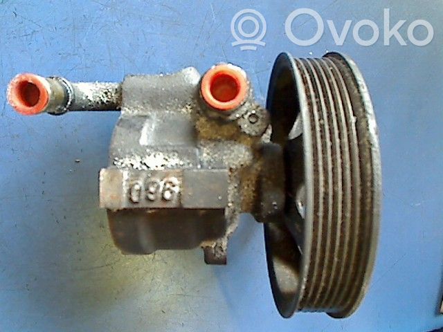 Opel Omega B1 Power steering pump 