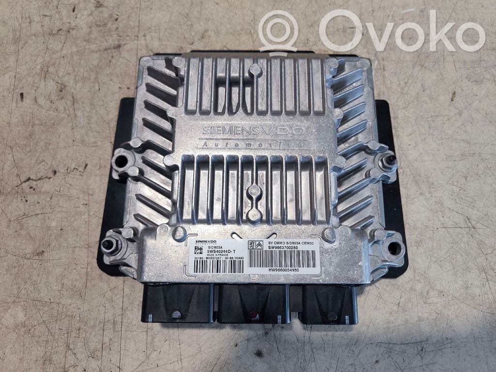 Citroen C4 I Picasso Engine control unit/module 