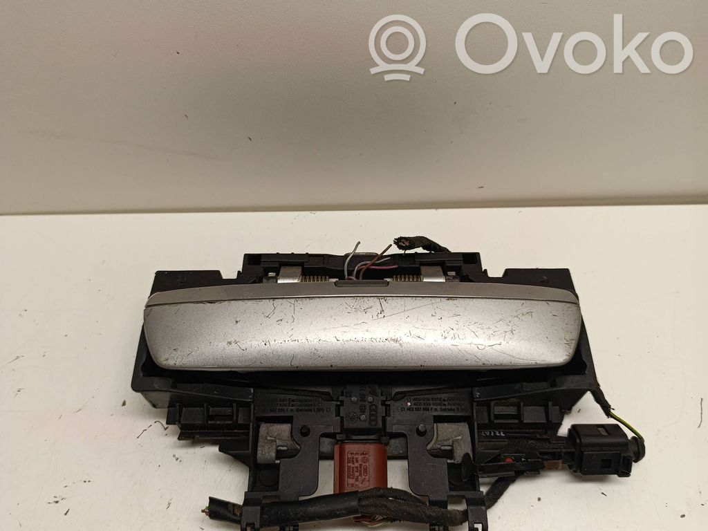 Audi A8 S8 D3 4E Etuoven ulkokahvan kehys 