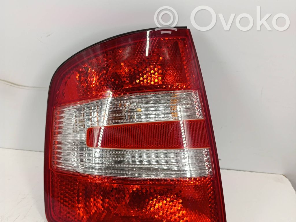 Lampa tylna   6Y9945095E,6Y9945111D,1U3X13441AA
