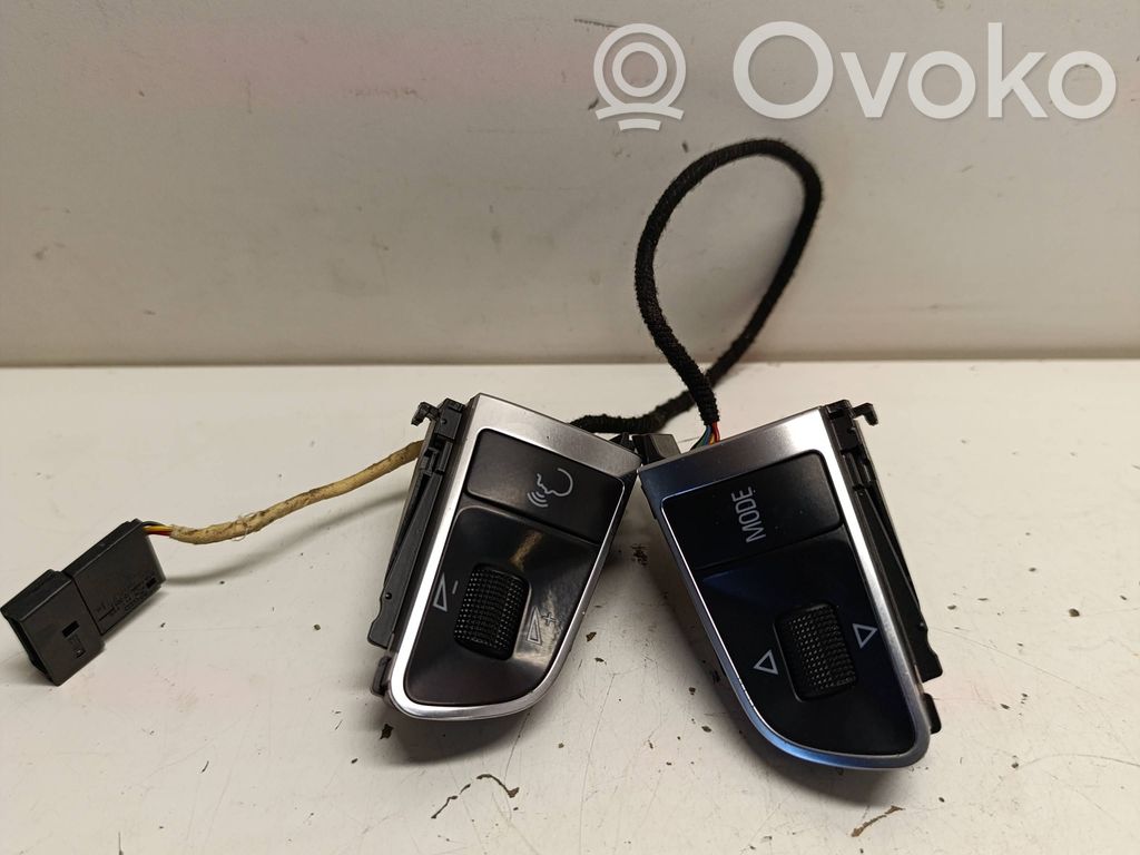 Audi A5 8T 8F Boutons / interrupteurs volant 