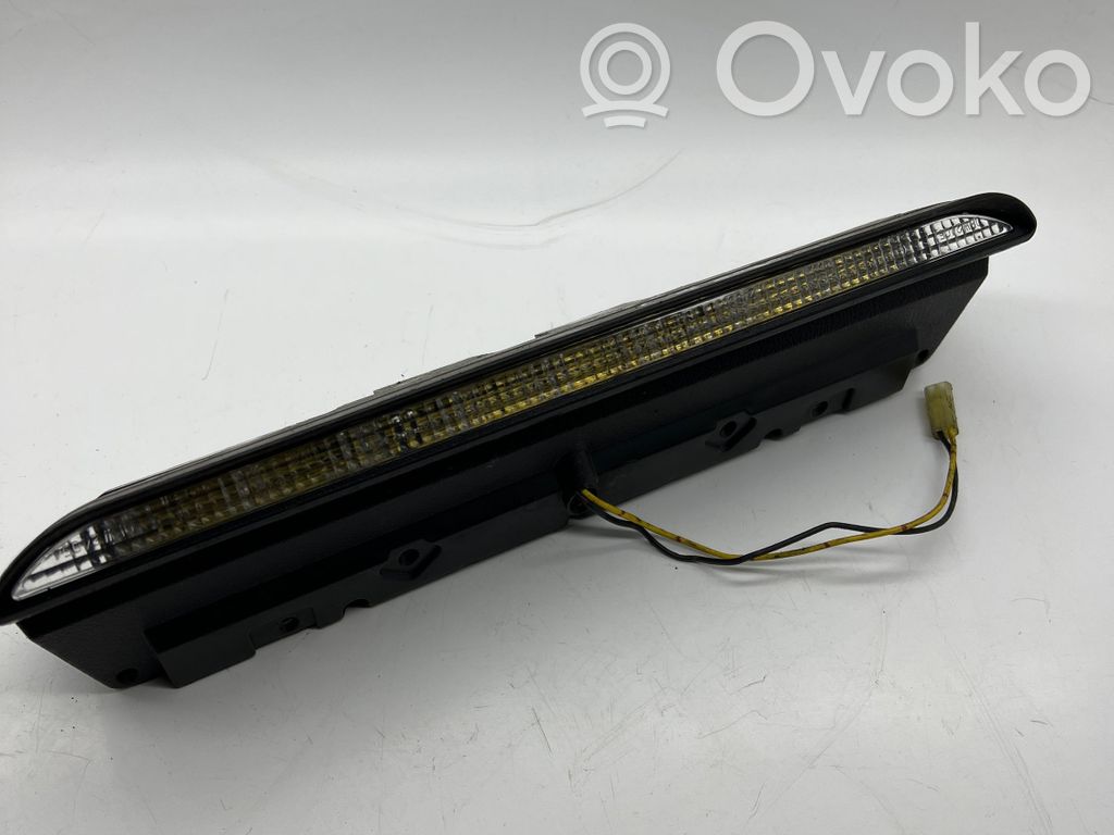 Third/center stoplight   VC02127