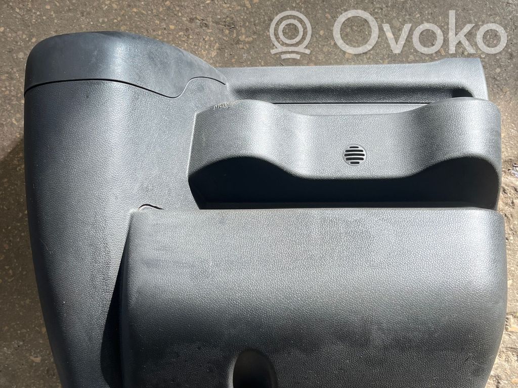 Renault Master III Kojelaudan alempi verhoilu 