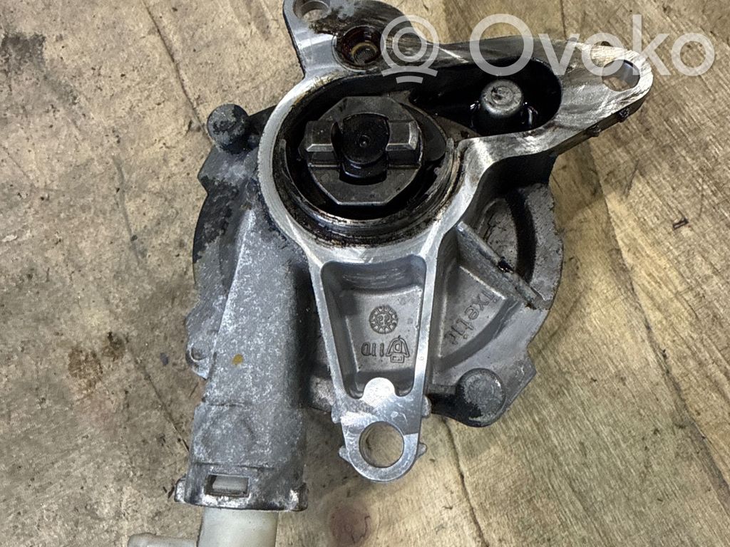 Nissan NV400 Bomba de vacío 